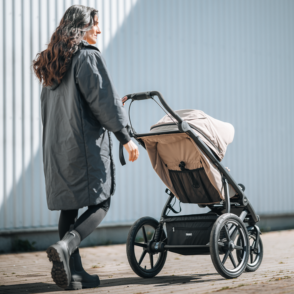 THULE Urban Glide 4-wheel Tinted Taupe