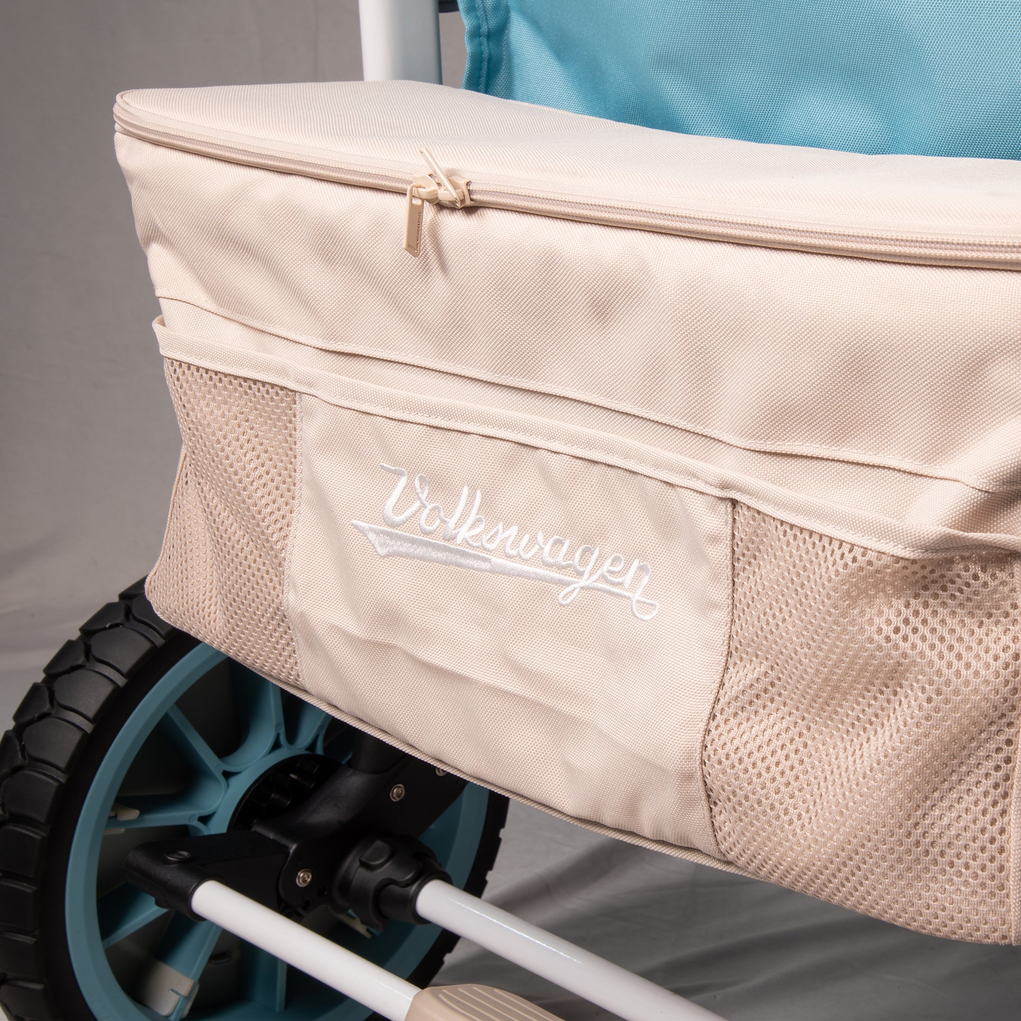 WONDERFOLD VW4 Kindervan Bondi Beach