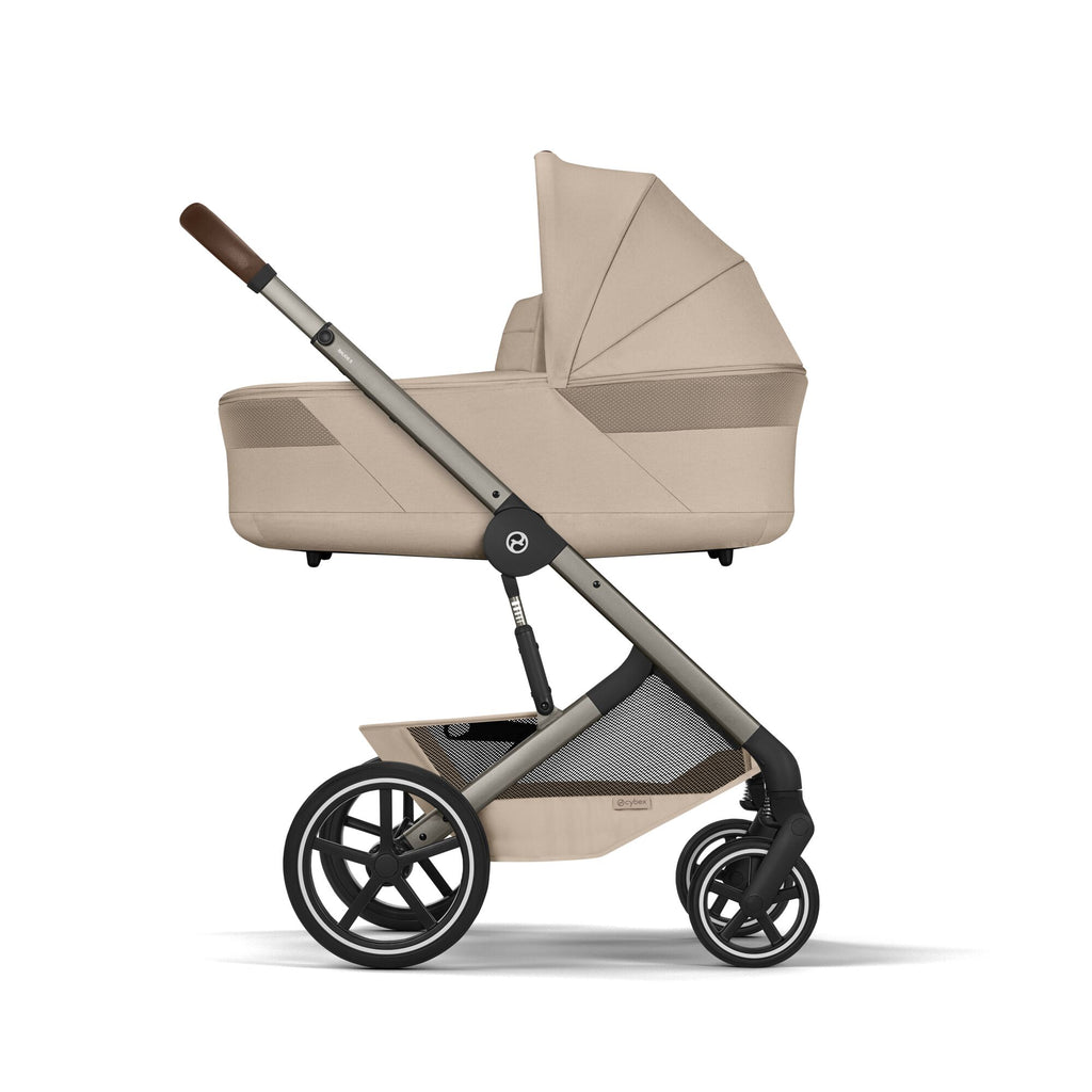 cybex Balios S Lux & Wanne Almond Beige mit Rahmen in Taupe 26