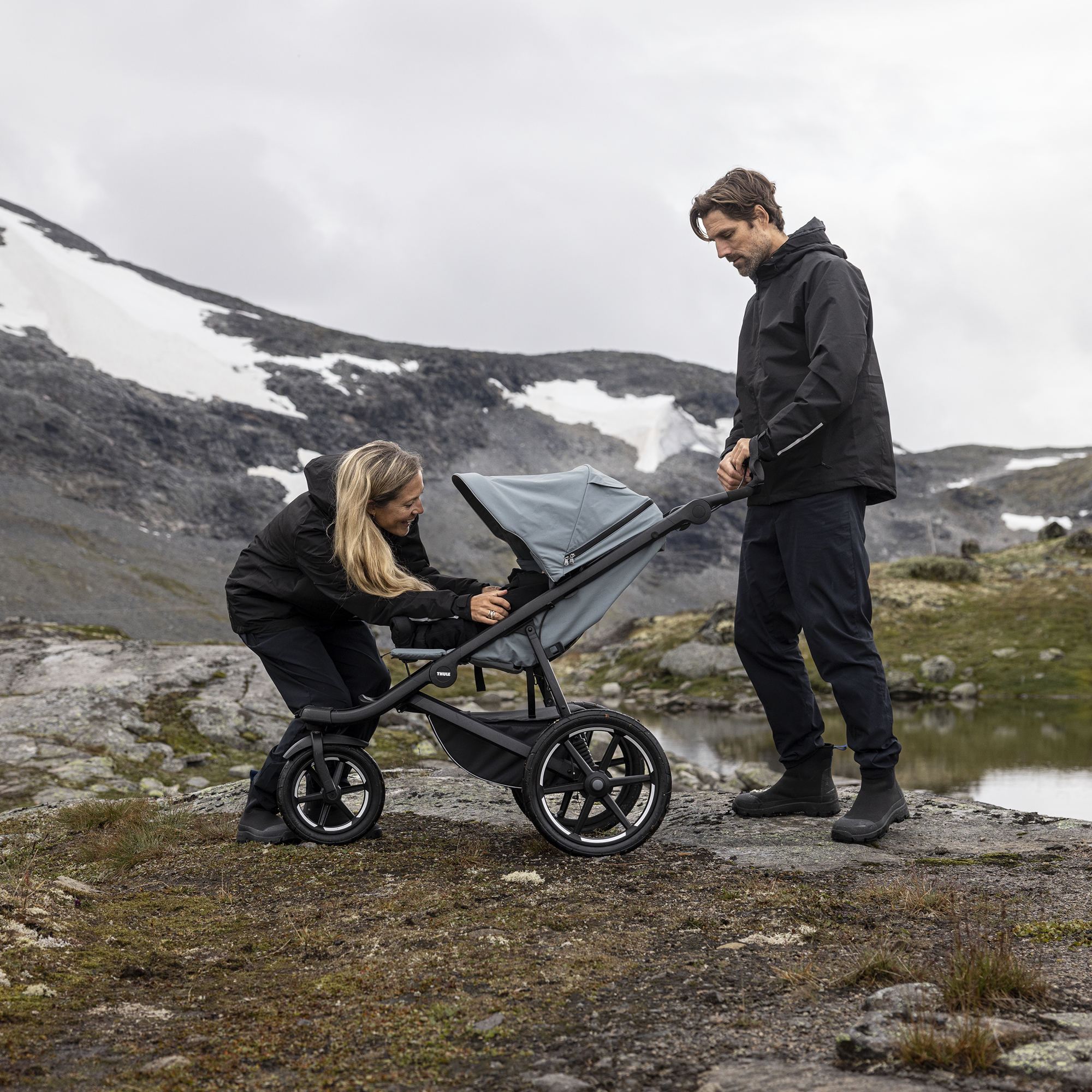 THULE Urban Glide 3 Set Mid Blue mit Babyschale Maple