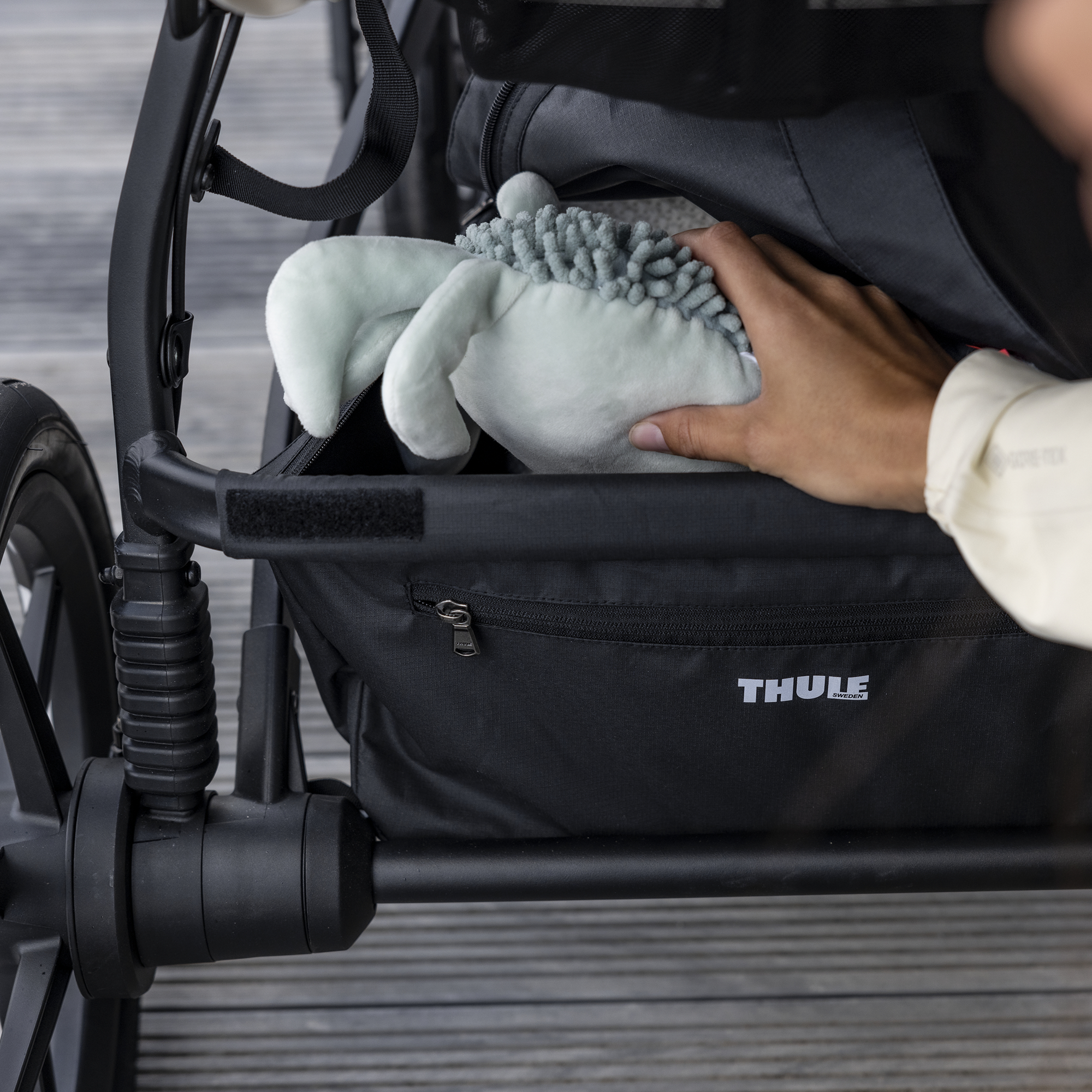 THULE Urban Glide 3 Set Mid Blue mit Babyschale Maple